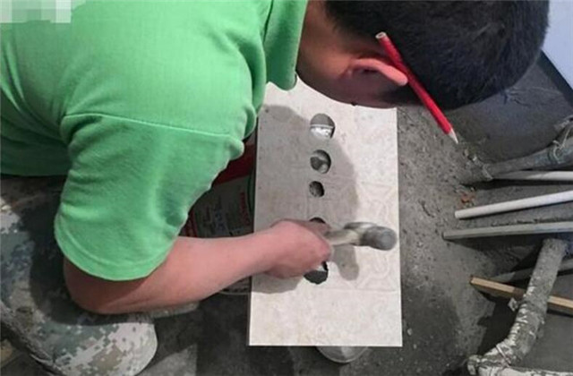 墙砖上打的孔如何修补好看(墙砖上打的孔如何修补好看图片) 墙砖上打的孔如何修补好看(墙砖上打的孔如何修补好看图片)